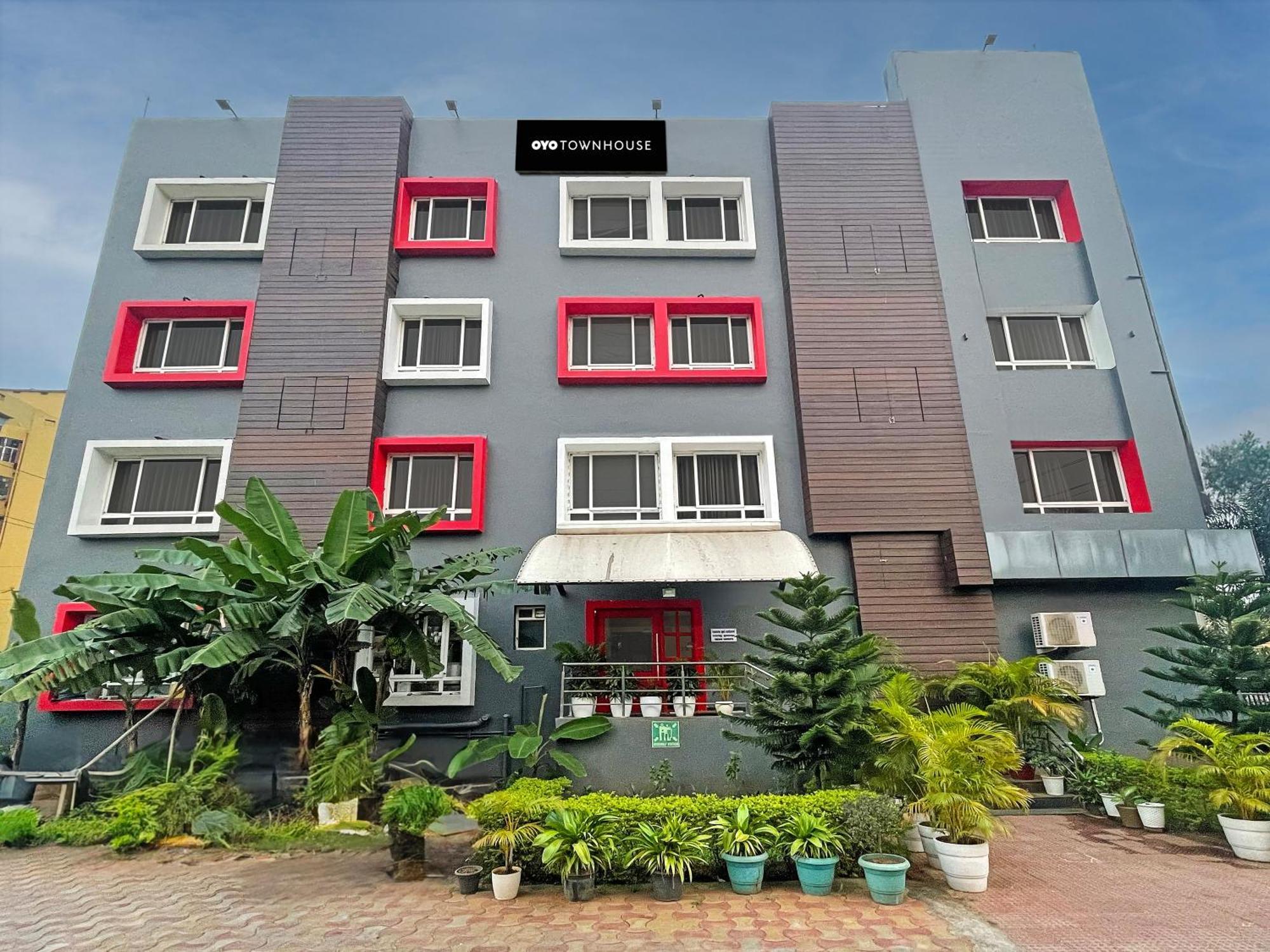 Super Townhouse Swain Heritage Bhubaneswar Exteriör bild
