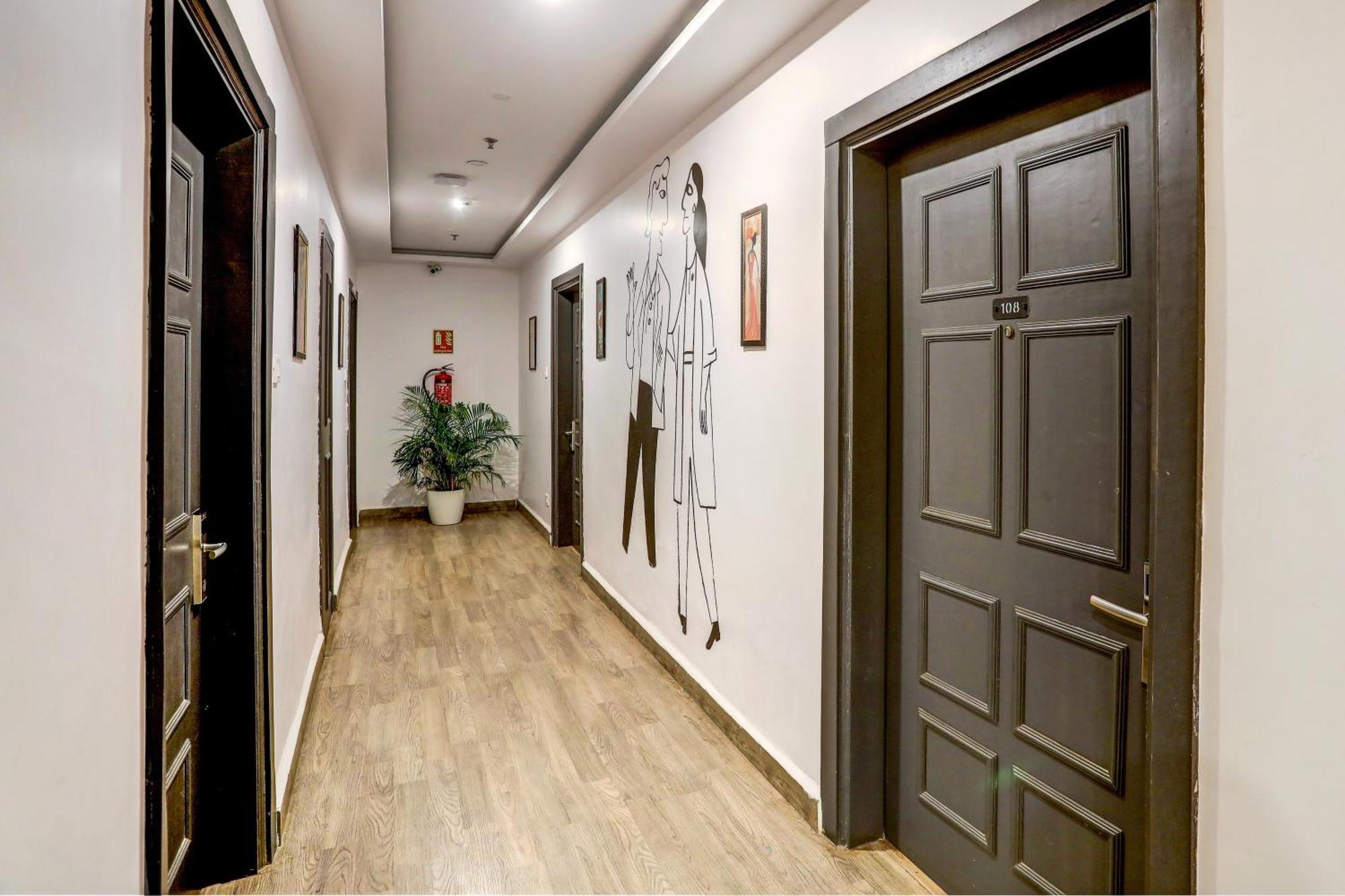 Super Townhouse Swain Heritage Bhubaneswar Exteriör bild